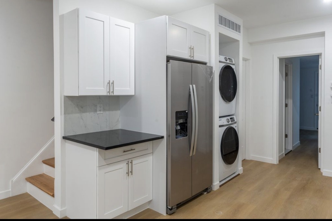 In unit washer and dryer - Newly renovated 6b/4b central AC All new appliances steps from campus House