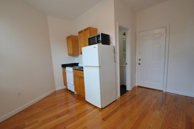 Kitchen - 1 Bed Available 9/1/25! *CONTACT NOAH 603-470-8181 Apartments