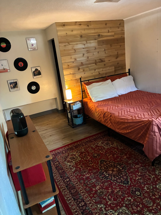 Bedroom - Walk to DU and Light Rail Very Safe Area House