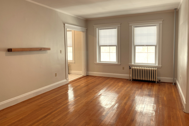 Living Room - Harvard / Central Sq 1 Bed in a Managed Courtyard Building w/Parking Condo
