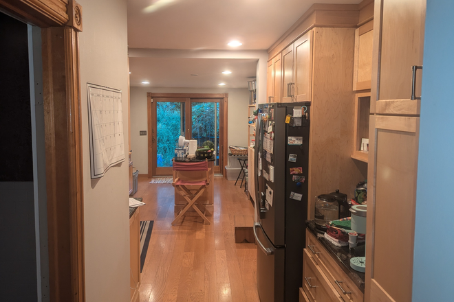 Kitchen - 1st floor - Room in shared home-Jackson St-Trenton