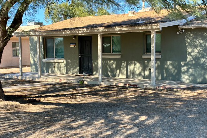 Front of house - 3 BR / 2 Bath home with near campus