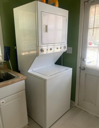 Washer/dryer - Available July – Charming East Atlanta Bungalow for Rent! House