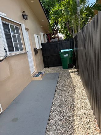 Private Patio - Updated Efficiency Near FIU | Private Entrance & Patio | $1,300/Month House