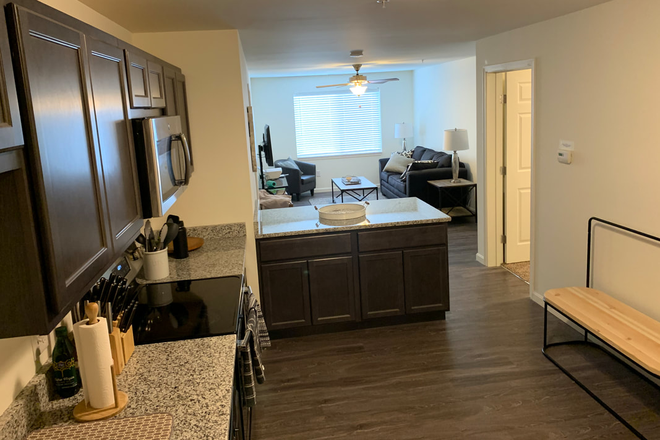 open floor plan - Large 2 Bedroom 2 Bath Apartments