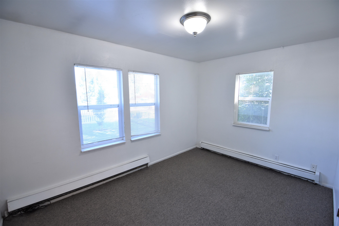 330 - 330 29th St. (3BR/2BA) House