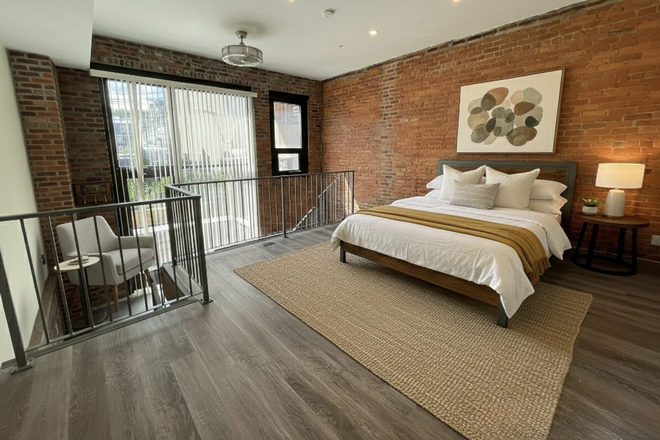 Unit - Bright Coolidge Corner Studio | Steps to Green Line | Classic Brookline Living
