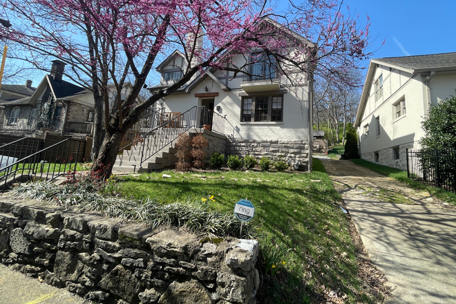 Exterior - House close to campus