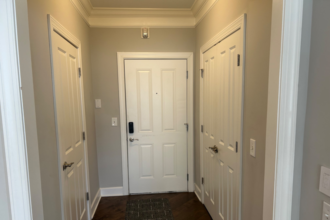 Entry foyer closet and laundry room - Walkable West End Updated and Furnished Condo on quiet Cul de Sac