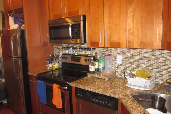 kitchen - TEMPLE STUDENTS - CLOSE TO CAMPUS -3BR, 1BA Apartments
