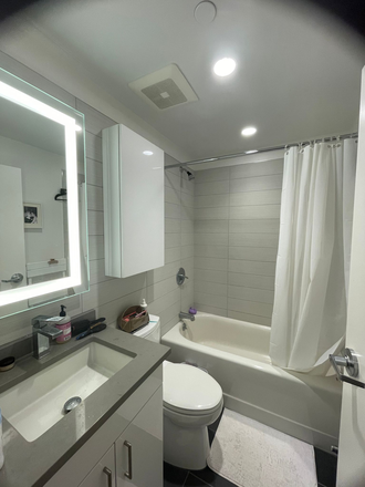 bathroom - SFP 1 2 BED 2.5 BATH Rental