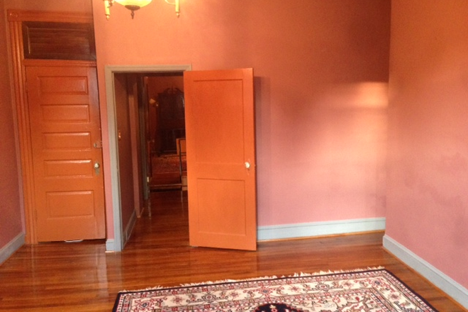 bedroom - Large 1 Bedroom Semi Furnished Studio Apartment