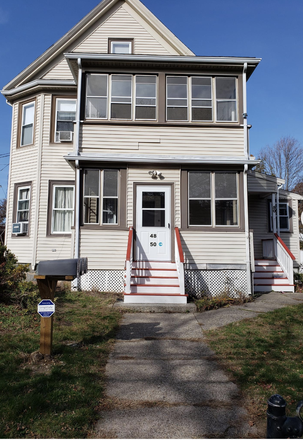 House - 3 bedroom bright spacious apartment for rent – Great Location!