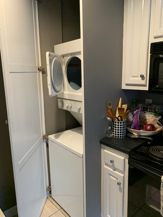 Washer & Dryer Unit - Apartment close to campus