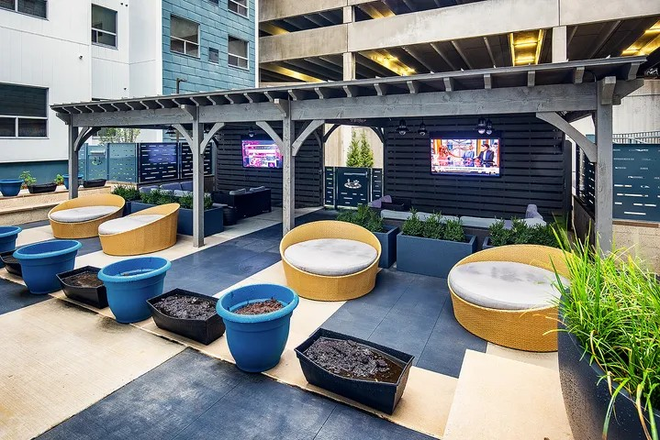 Rooftop - SkyVue Summer Lease Takeover Apartments