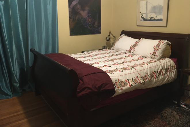 The next photos are the available bedroom - Private furnished room 99% walkability rating, Berkeley. Cat  lives here too!