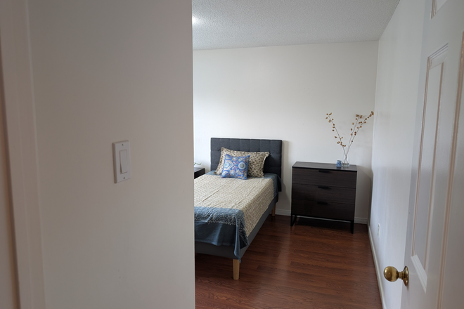 Bedroom - Private Room on 2nd Floor In Furnished House
