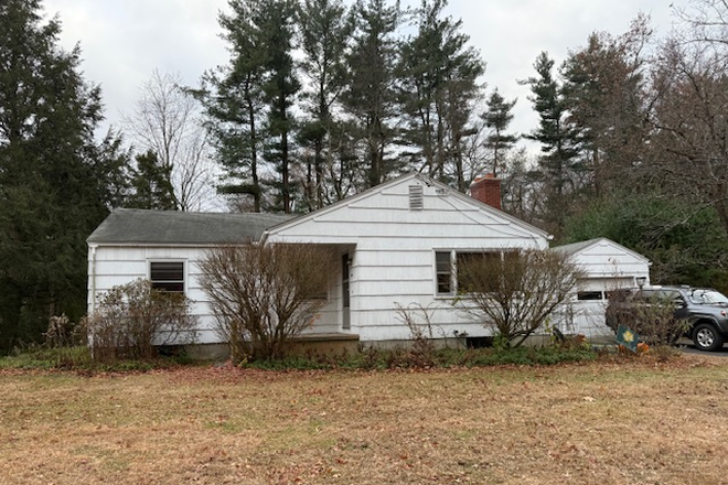 Front - 44 Jeffery Lane Amherst