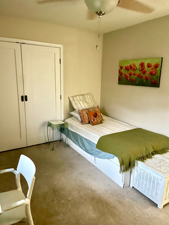 Bedroom for rent - Bedroom for Rent in Homeowner-Occupied Condo