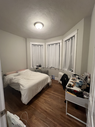 1 - Gorgeous June 2025 Allston 3-Bed Apartments | H&HW Included | Students OK