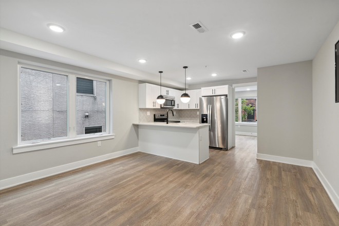 Kitchen - 1511 N 17th St Apartments