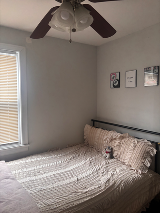 room - Summer housing on Mission Hill