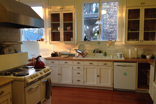 Kitchen - Huge room in a shared home!