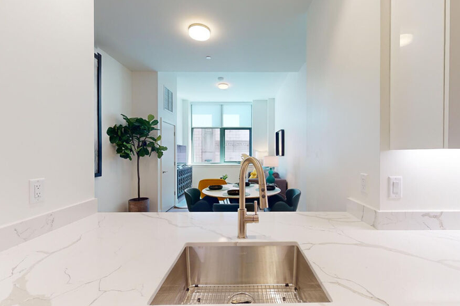 . - Gorgeous 2 Bed / 2 Bath w/ LAUNDRY IN UNIT!! Avail NOW!! Apartments