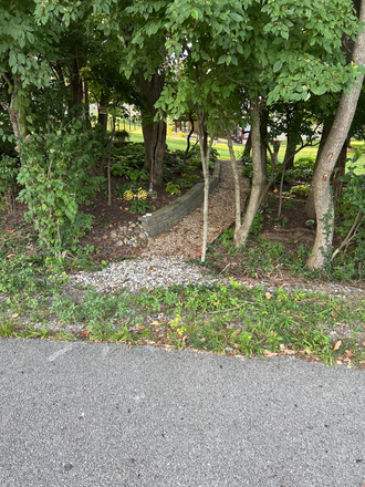 Bike path access - Bedroom with Private bath for rent in Maryville - On the bike path!