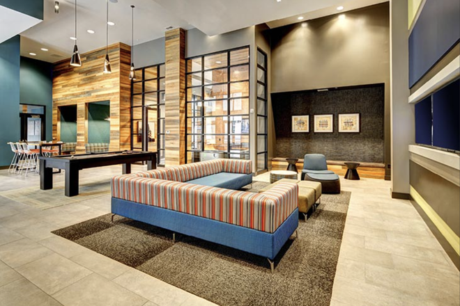 Recreation Room - U Centre On College 4x4 Apartment Relet