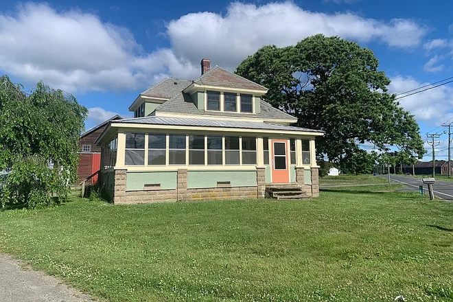 Outside view - 4 bedroom Farm house, close to campus