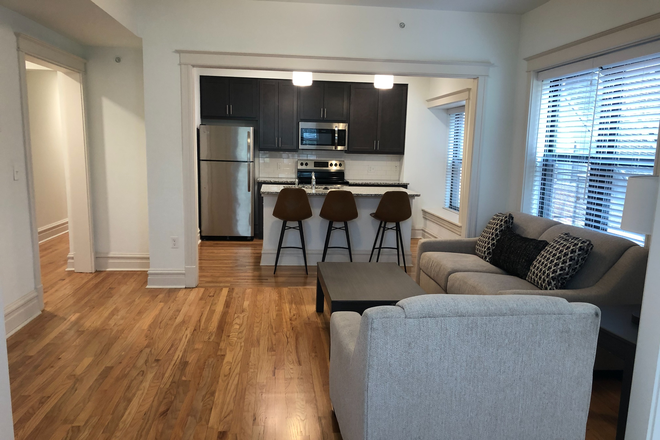 Hall + kitchen - 738 Interdrive