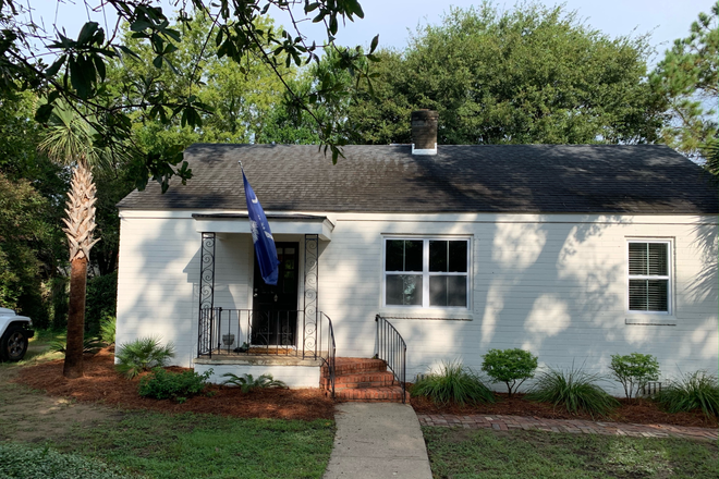 Charming 3 bedroom house - 3bedroom house in the heart of MT Pleasant 💕Bike to beaches. Walk to parks, rests/bars and 🌅