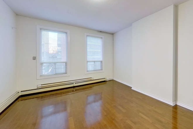 Bedroom - 101 Spadina Road #3: Large private room with balcony in a certified rooming house
