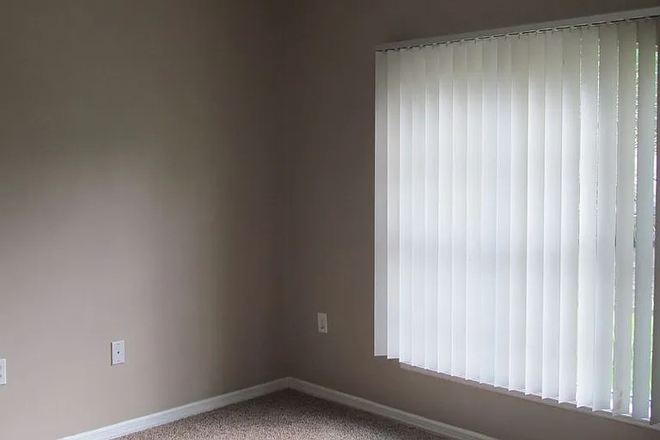 Bedroom (floors are vinyl now) - Affordable House Near Campus