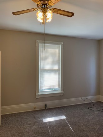 Bedrom 1 - Large apartment with off street parking1