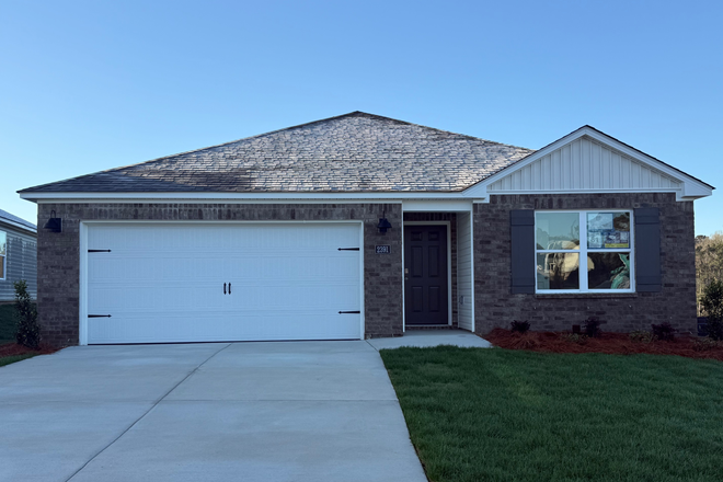 Front of house - House 10 Min from Campus | Move-In Ready