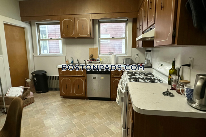 Kitchen - NO BROKER FEE! 3 Bed 1 Bath on Frederick Ave. in Medford! Available 6/1/2026 Apartments