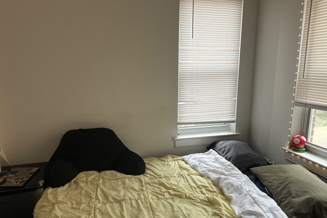 Bedroom - South Campus Commons #3 Apartments