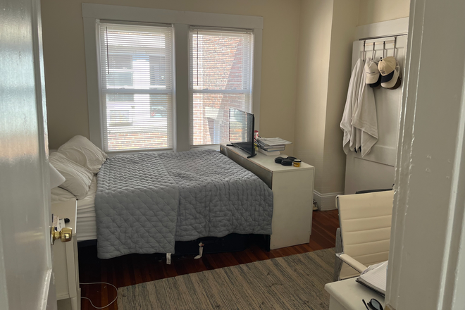 Door view - Cozy and fully furnished room near Boston College and T station