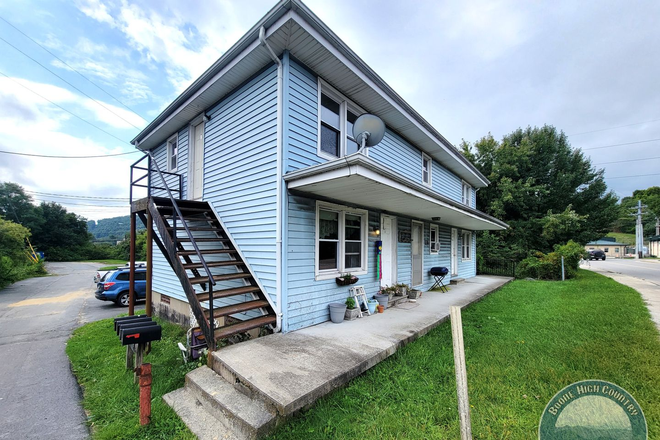 Photo - University Square Apartments