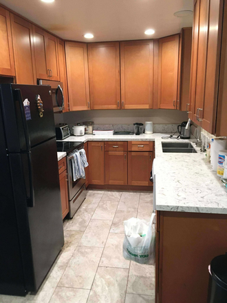 Kitchen - 1.5 bath, 3 bed Townhouse near UTC