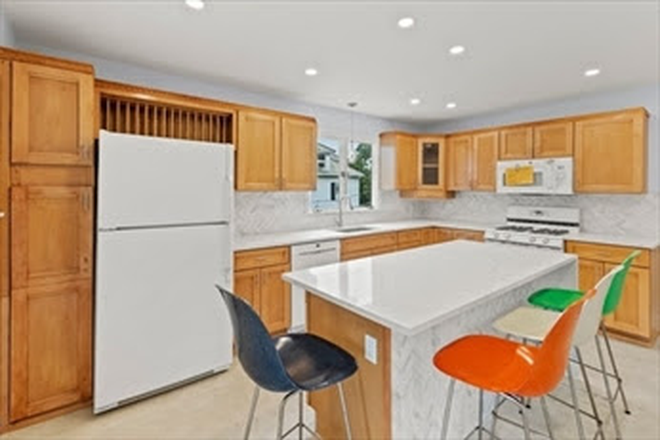 Kitchen - Bright 3BR / 1BA in Belmont – Lead-Free, Near Butler School & 73 Bus to Harvard