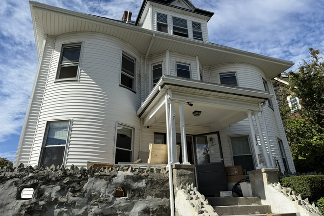 Exterior View - Includes two 1B1B units, one 2B1B unit, and a shared - 1B1B in Quiet House - 5 Min Walk to Oak Grove T - Easy Commute