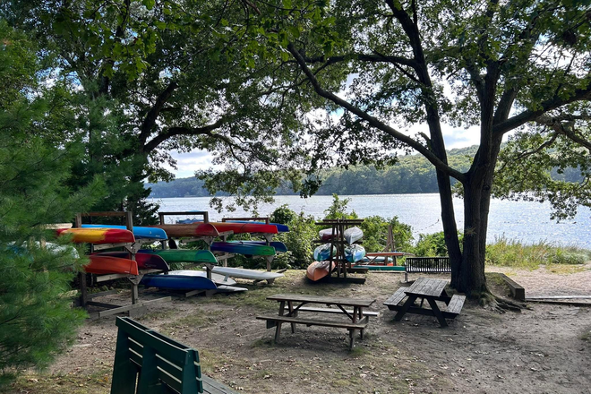 Narrow River beach ;6 min walk - 4 Pepper Bush Trail Narragansett, RI 02874
