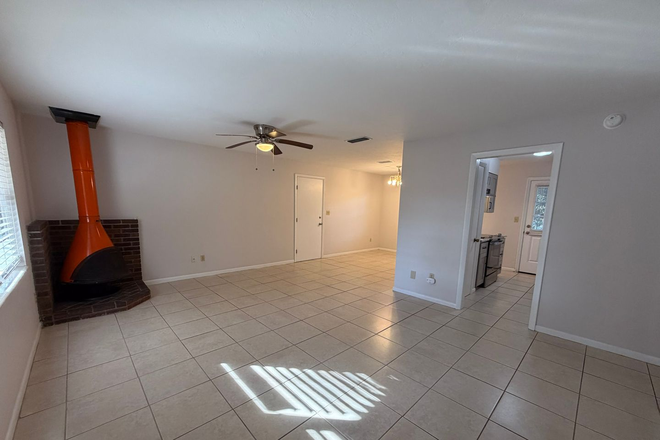 Photo - 3BR/2BA House in Northwood - available NOW!