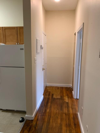 hubrealtyproperties.com - Mission Hill, large one bedroom, on the green line T Apartments
