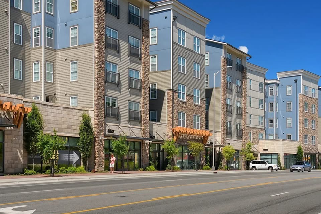 The Standard - ***INCENTIVES***   The Standard Boone Lease Takeover –Lease 1 BDR in a 2 BDR unit.  WALK TO CAMPUS Apartments