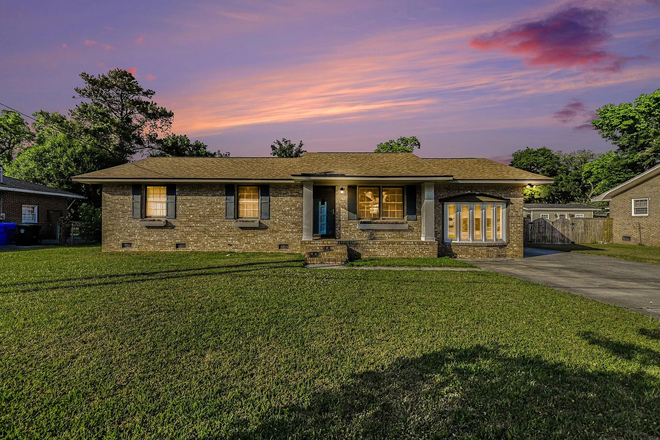 Exterior - 4BR West Ashley Home + Detached Office/Bonus Space (Inside Mark Clark)