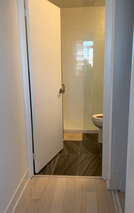 Ensuite Bathroom - February-April sublet. Furnished modern apartment 8 minute walk from St George.